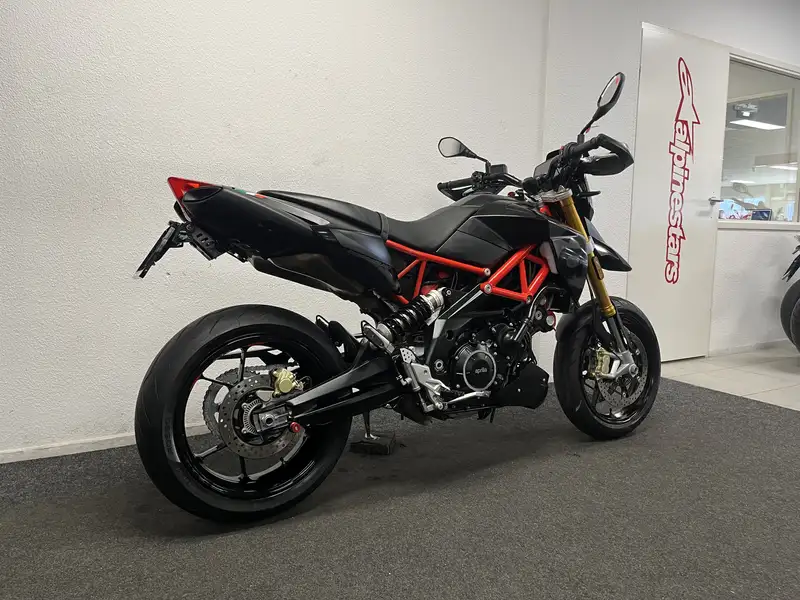Aprilia Dorsoduro - foto 5