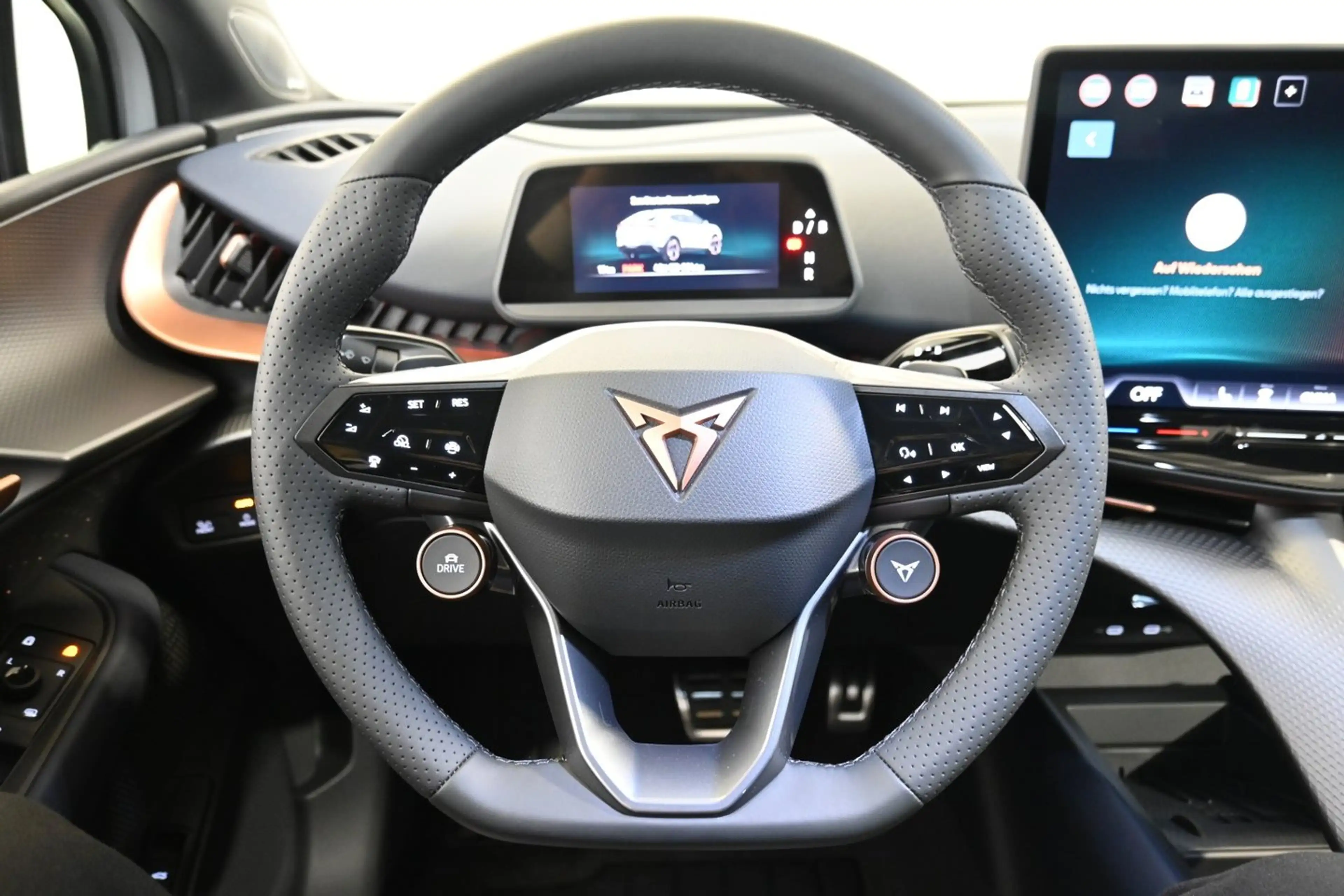 CUPRA Tavascan VZ Adrenaline 4Drive250kW/340PS — photo 4