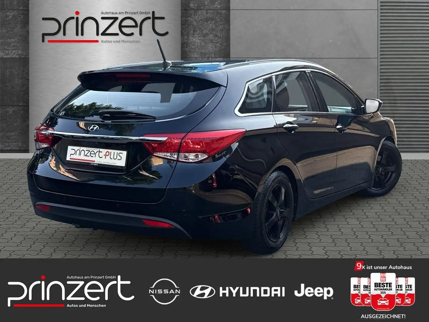 Hyundai i40 1.6 GDI "FIFA World Cup Edition" Klima*Bluetooth Černá - 2