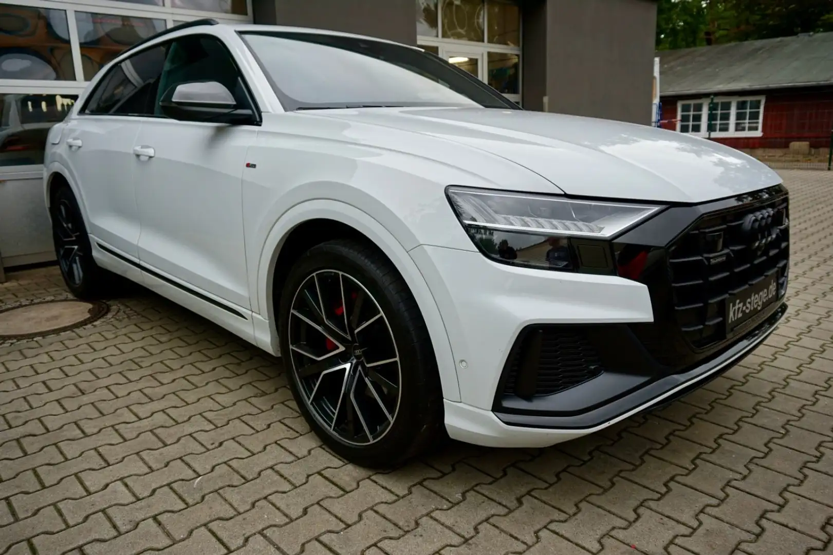 Audi Q8 50 TDI quattro competition plus/Carbon/S Sitz Weiß - 2