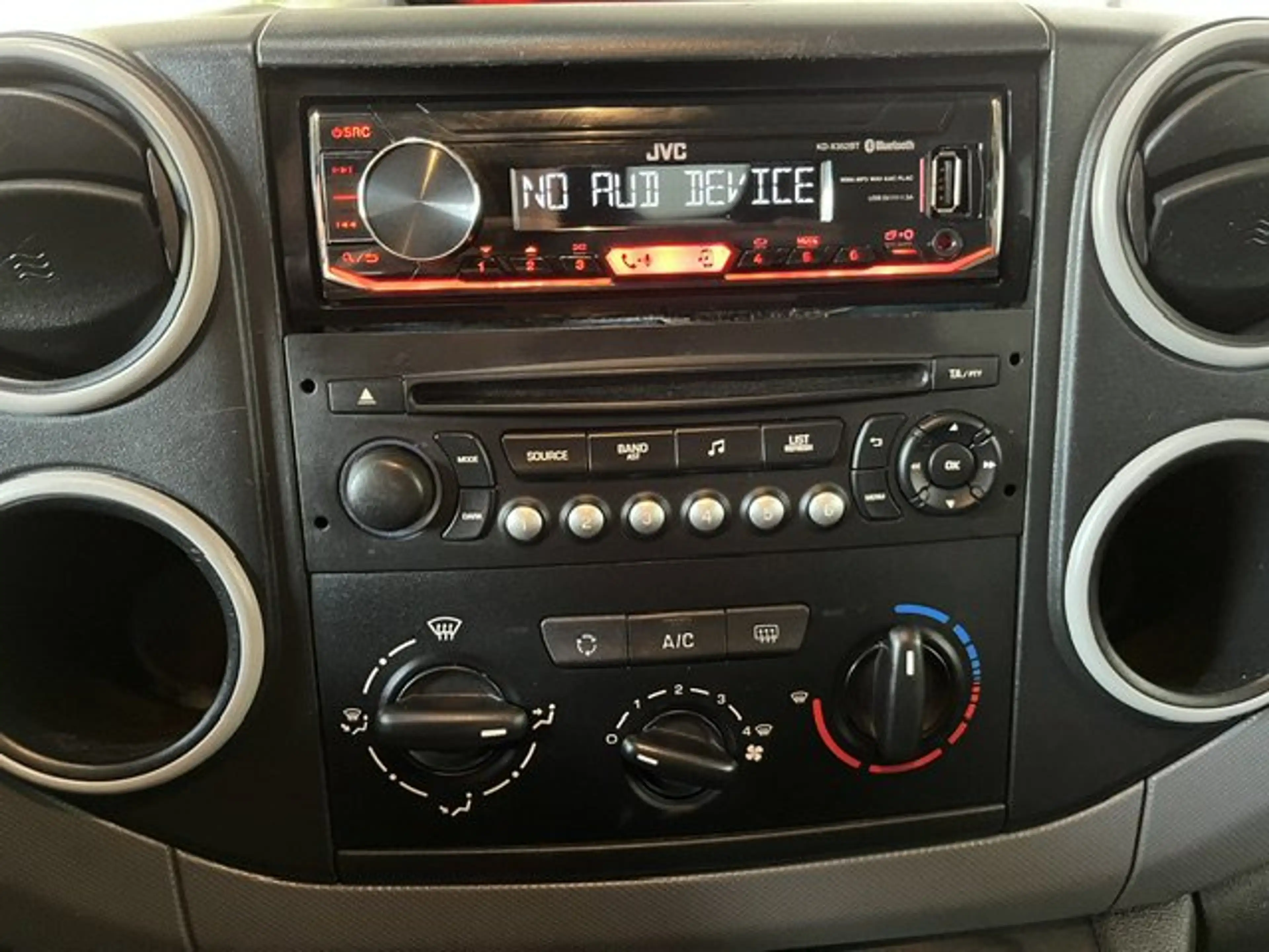 Peugeot Partner 120 L1H1 PRO — photo 10