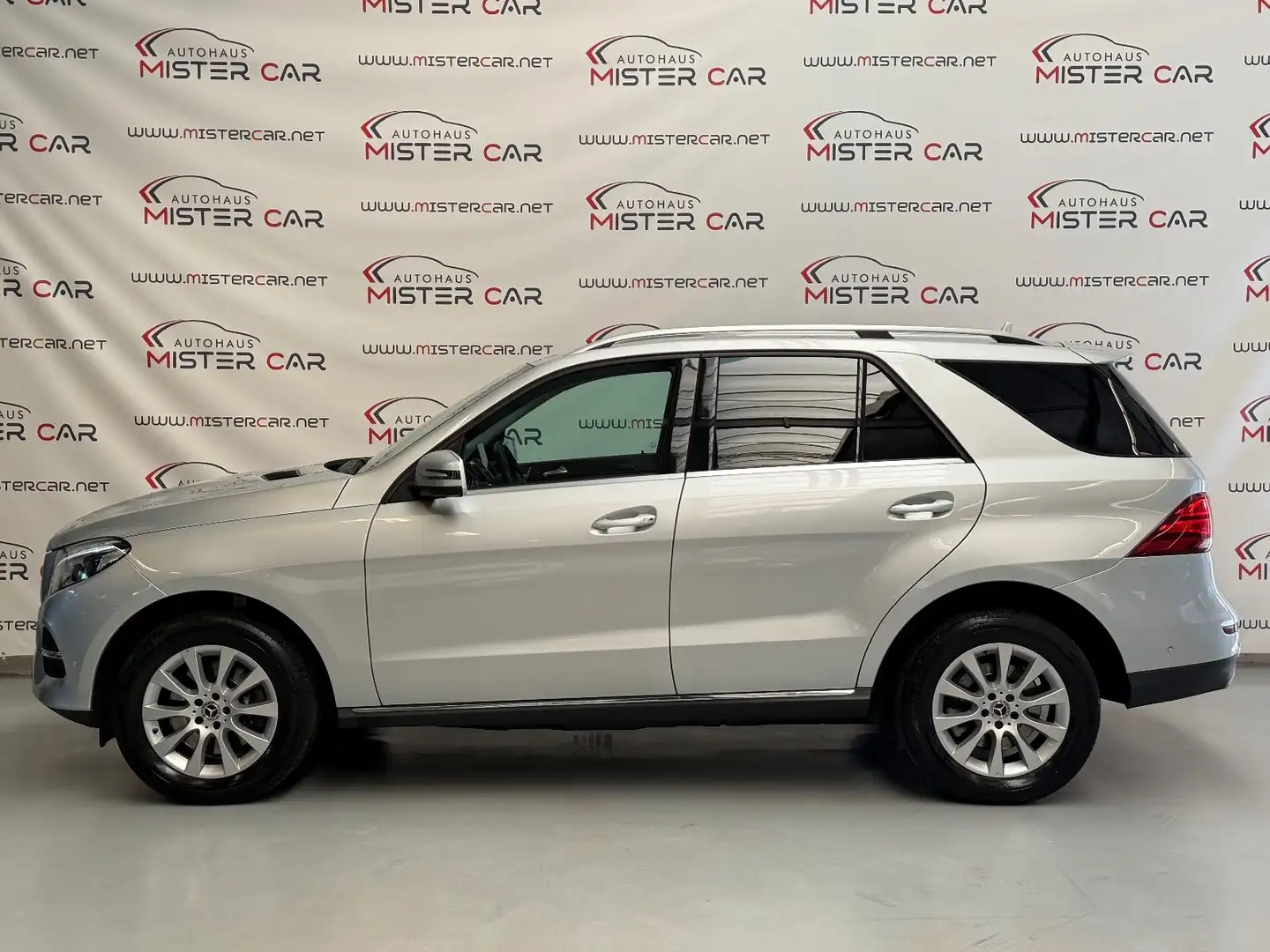 Mercedes-Benz GLE 400 4Matic SOFT/DISTR/360/H&K/STANDH/KD NEU Argintiu - 2