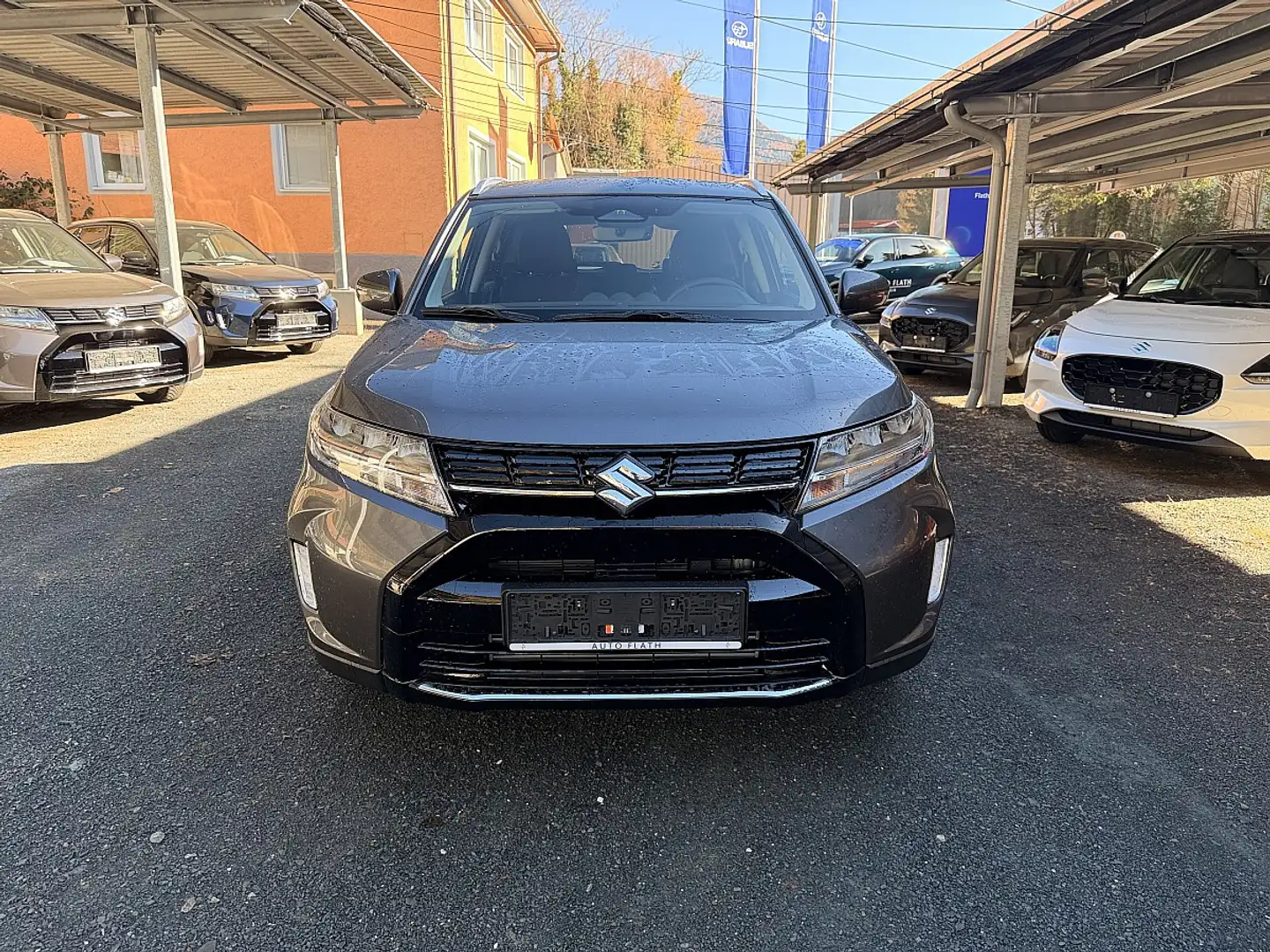 Suzuki Vitara 1,4 Hybrid ALLGRIP shine Grau - 2