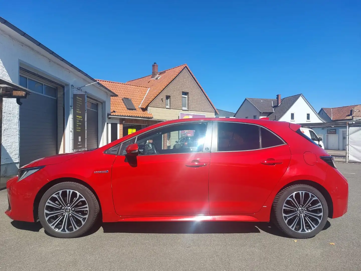 Toyota Corolla Corolla 2.0 Hybrid Team Deutschland Rot - 2