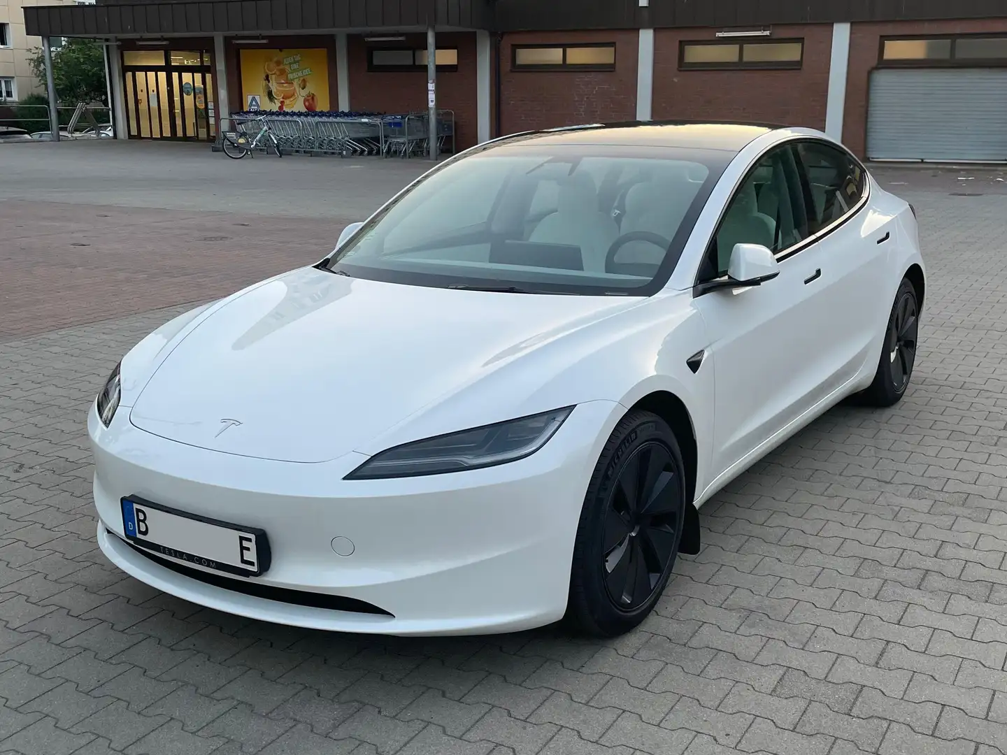 Tesla Model 3 Model 3 RWD Hinterradantrieb Weiß - 1
