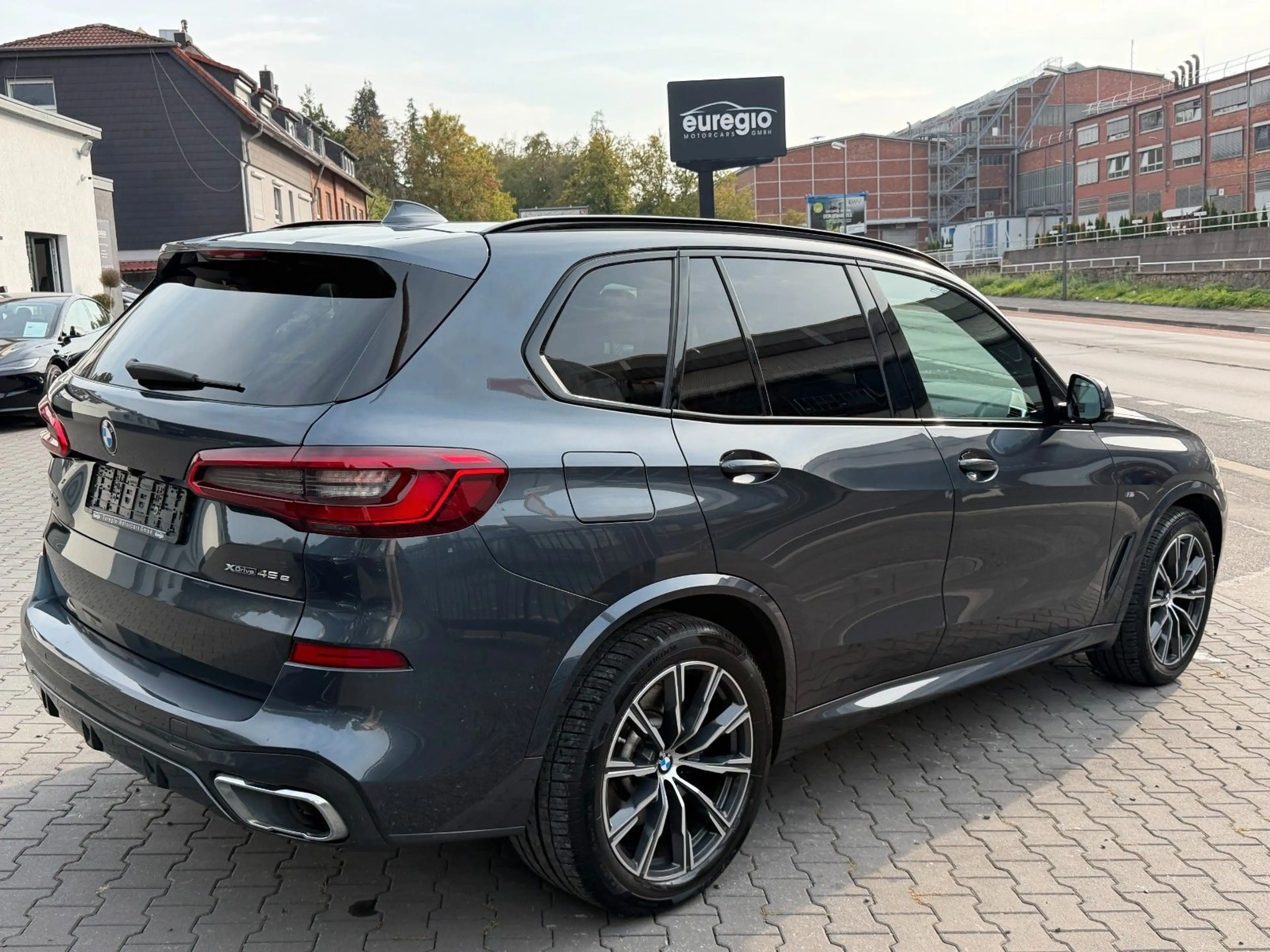 BMW X5 xDrive 45 e Laser - Panorama-M Sportpaket /// — photo 11
