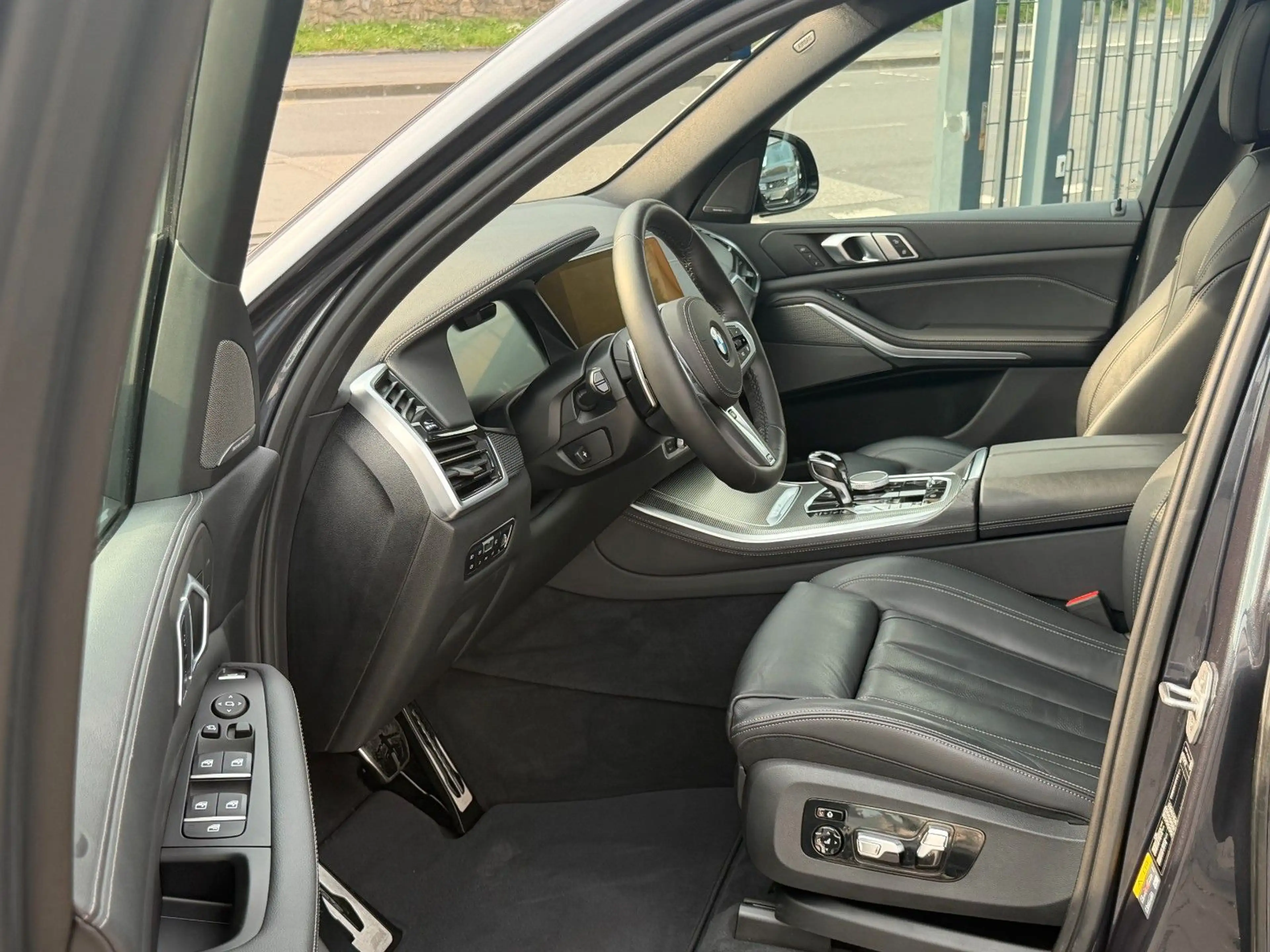 BMW X5 xDrive 45 e Laser - Panorama-M Sportpaket /// — photo 12