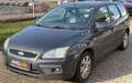 Ford Focus Turnier Titanium 2.0TDCI*NAVI*KLIMA*AHK* Grau - thumbnail 2
