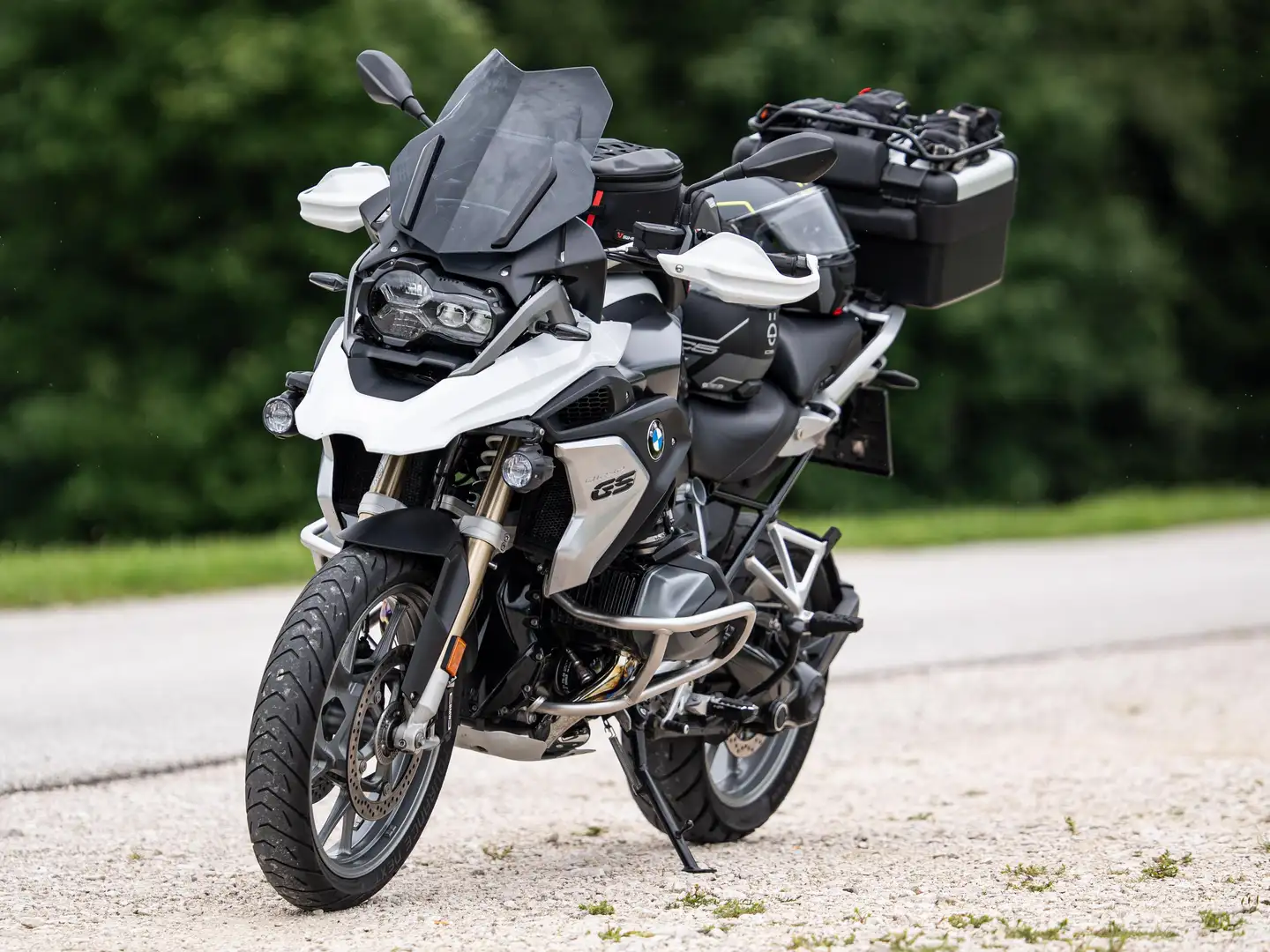 BMW R 1250 GS Vollausstattung mit Akapovic,Topcase,Sitzheitzung Blanco - 2