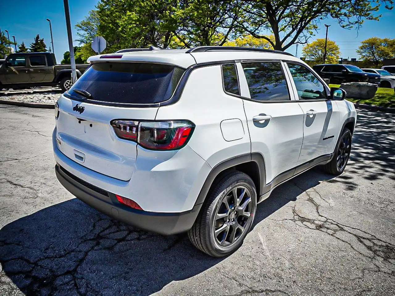 Jeep Compass снимка Jeep Compass