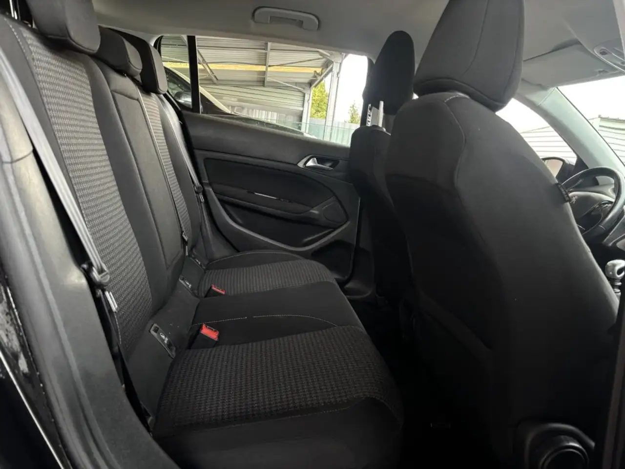 Peugeot 308 308 SW — photo 18