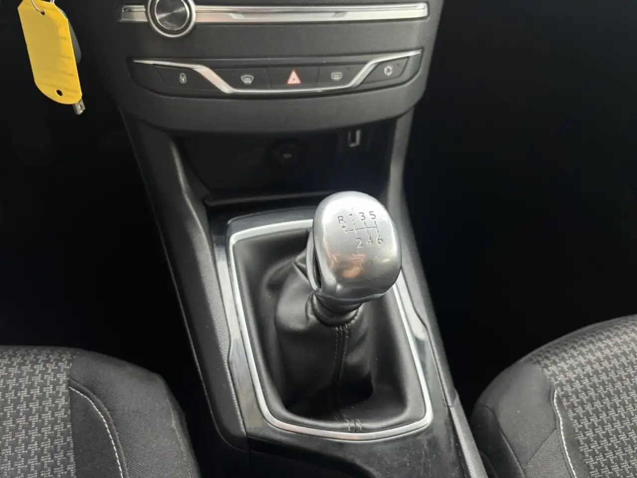 Peugeot 308 308 SW — photo 28
