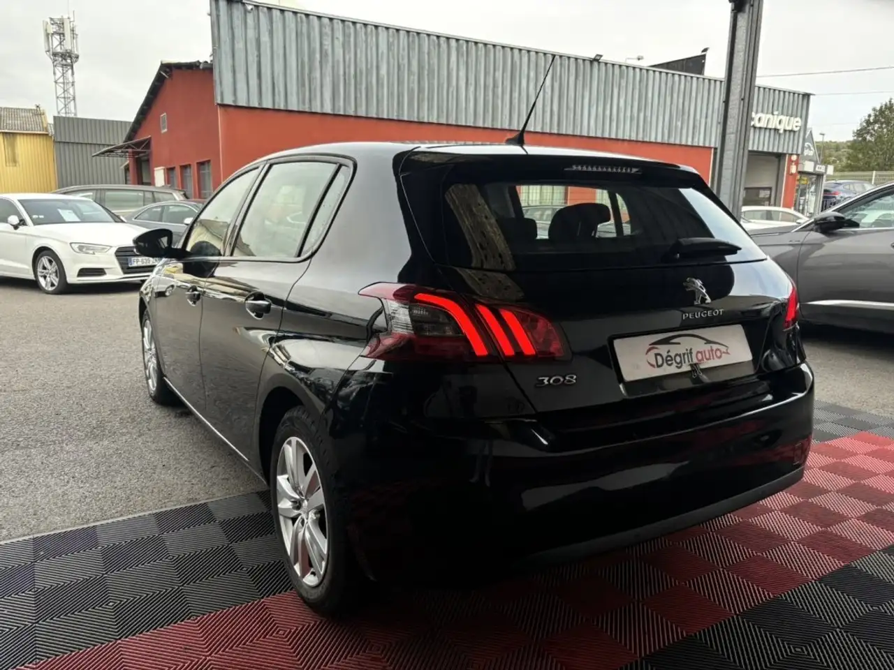 Peugeot 308 308 SW — photo 32