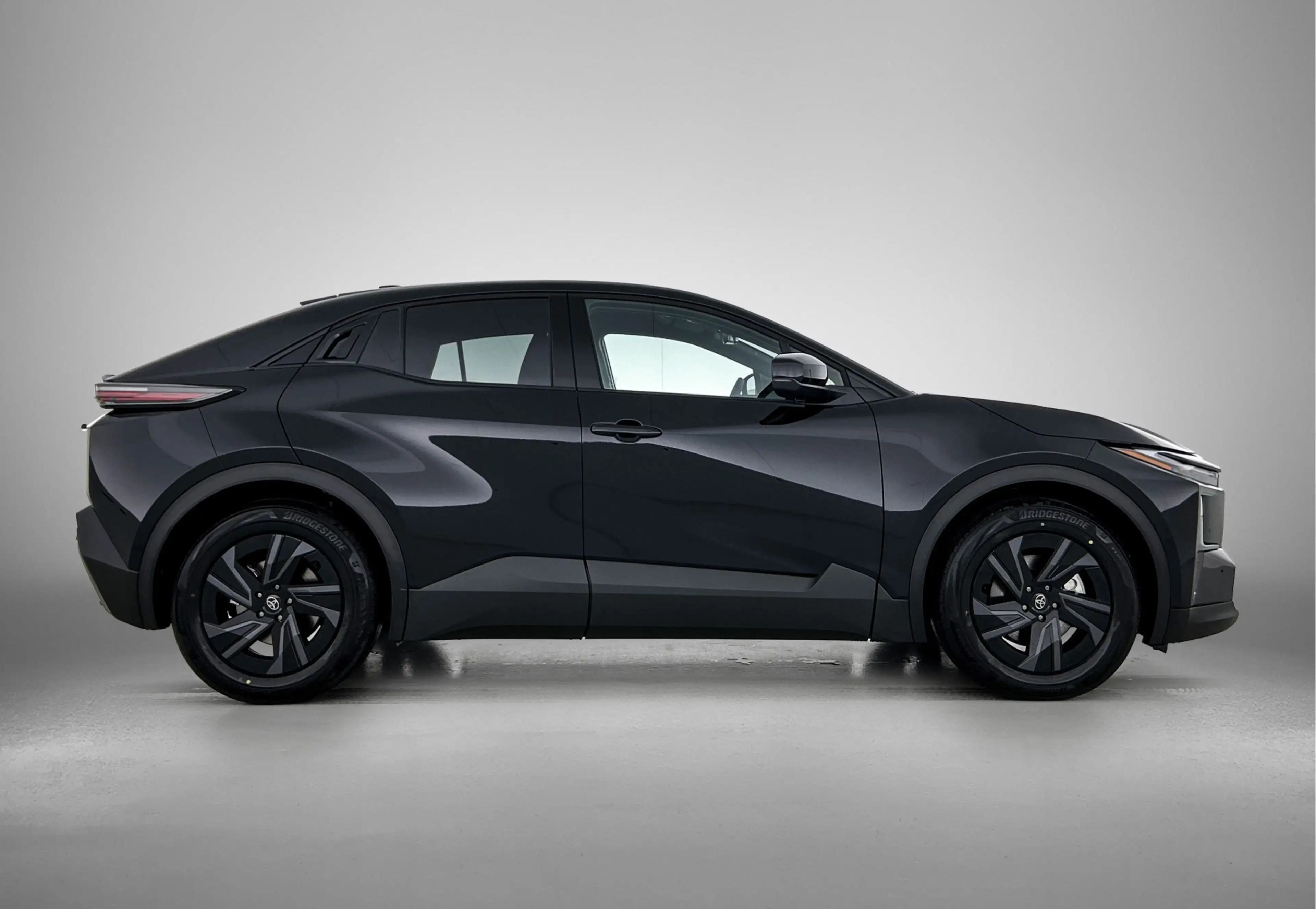 Toyota C-HR+ First Edition 77 kWh — photo 12