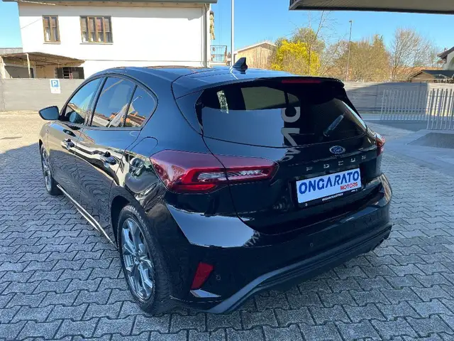 Ford Focus view 7