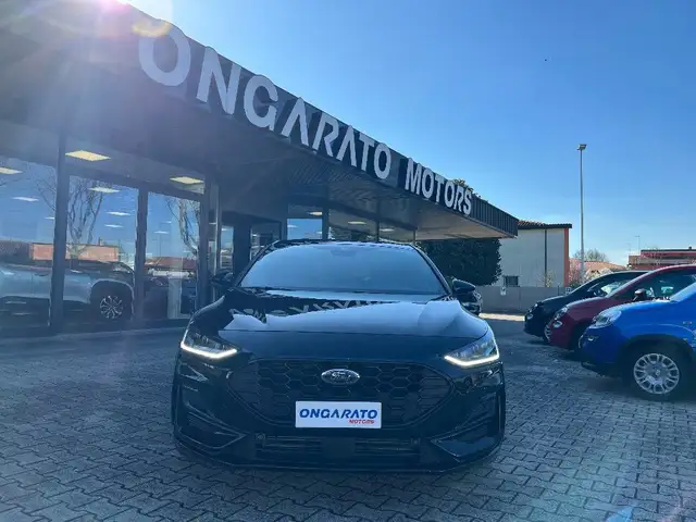 Ford Focus view 2