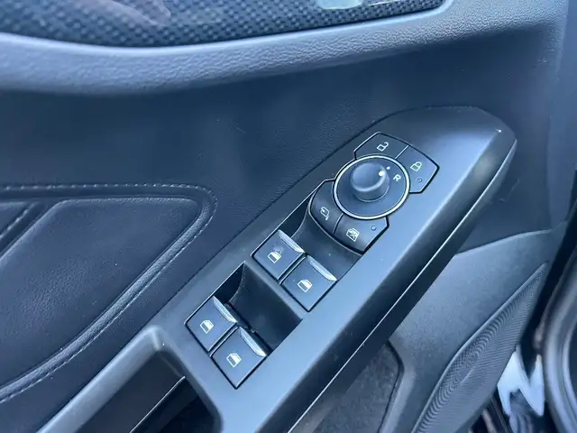 Ford Focus view 10