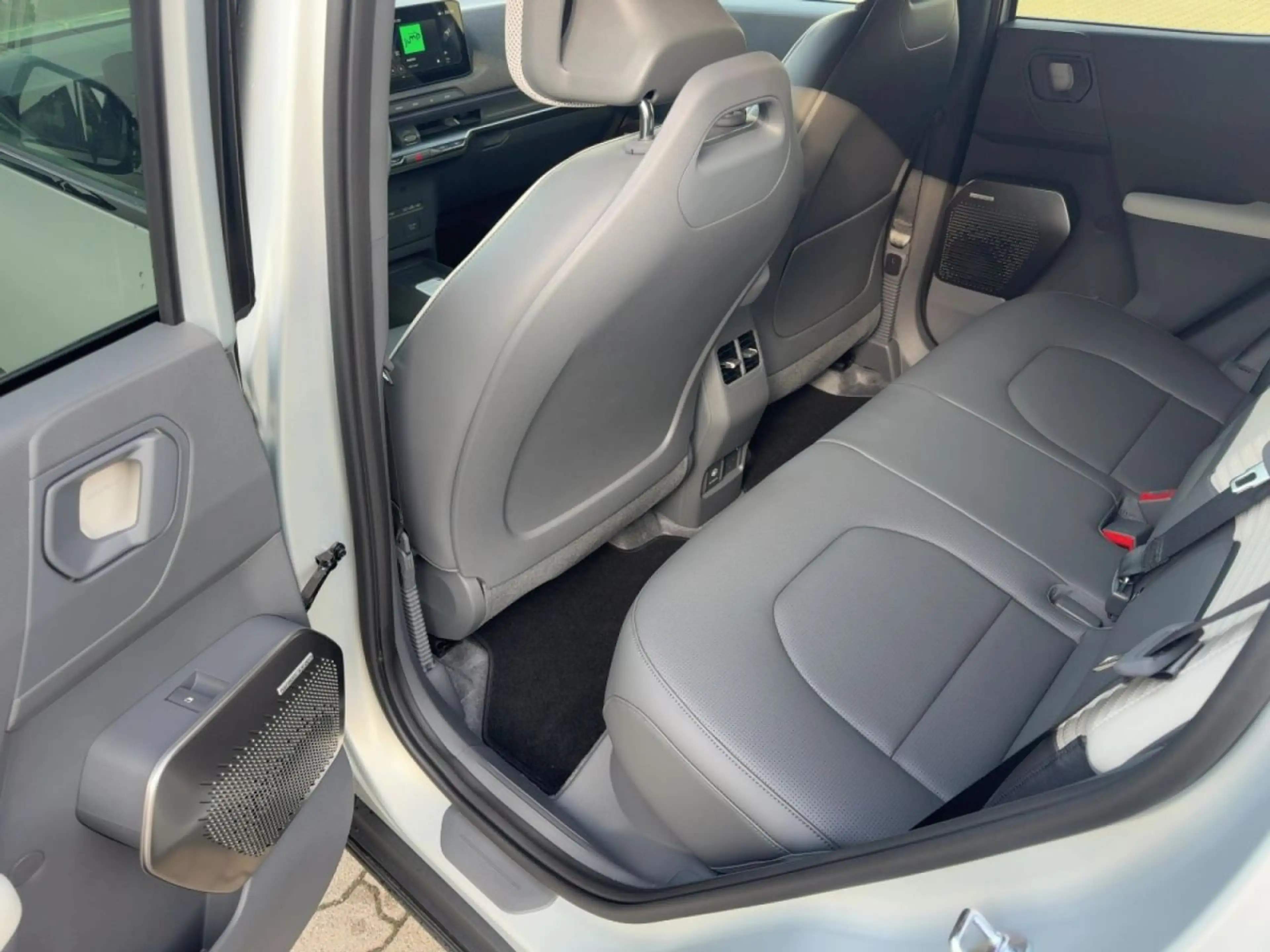 Kia EV2 61 kWh GT-Line FWD — photo 11