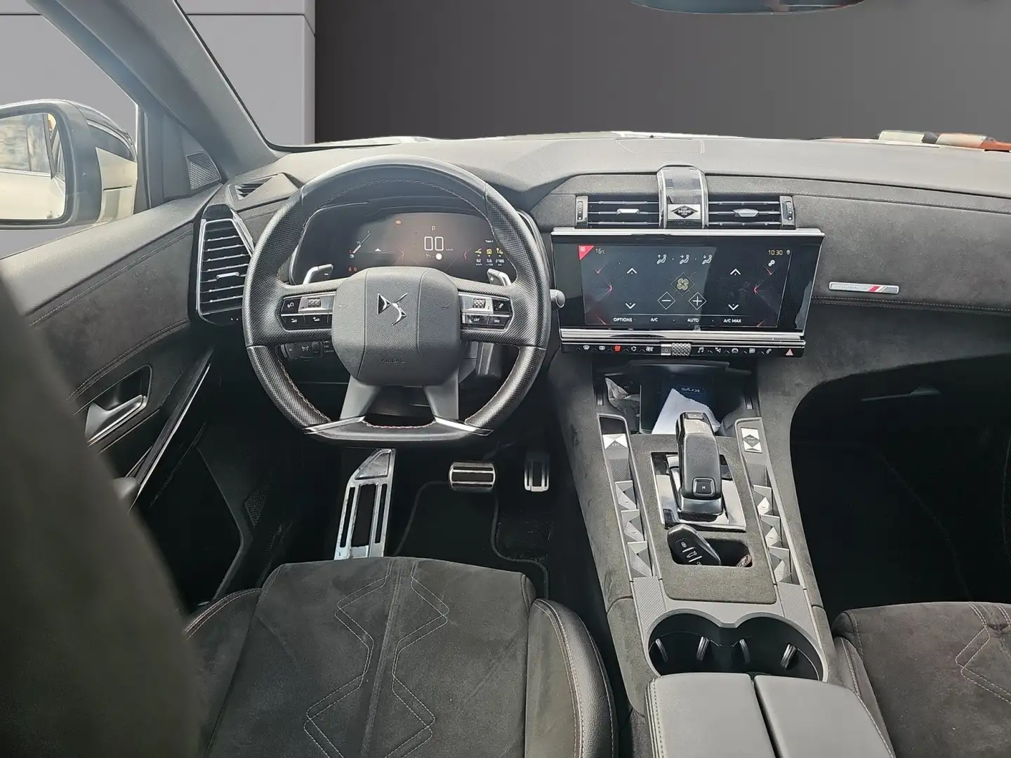 DS Automobiles DS 7 Crossback Performance Line Gris - 2