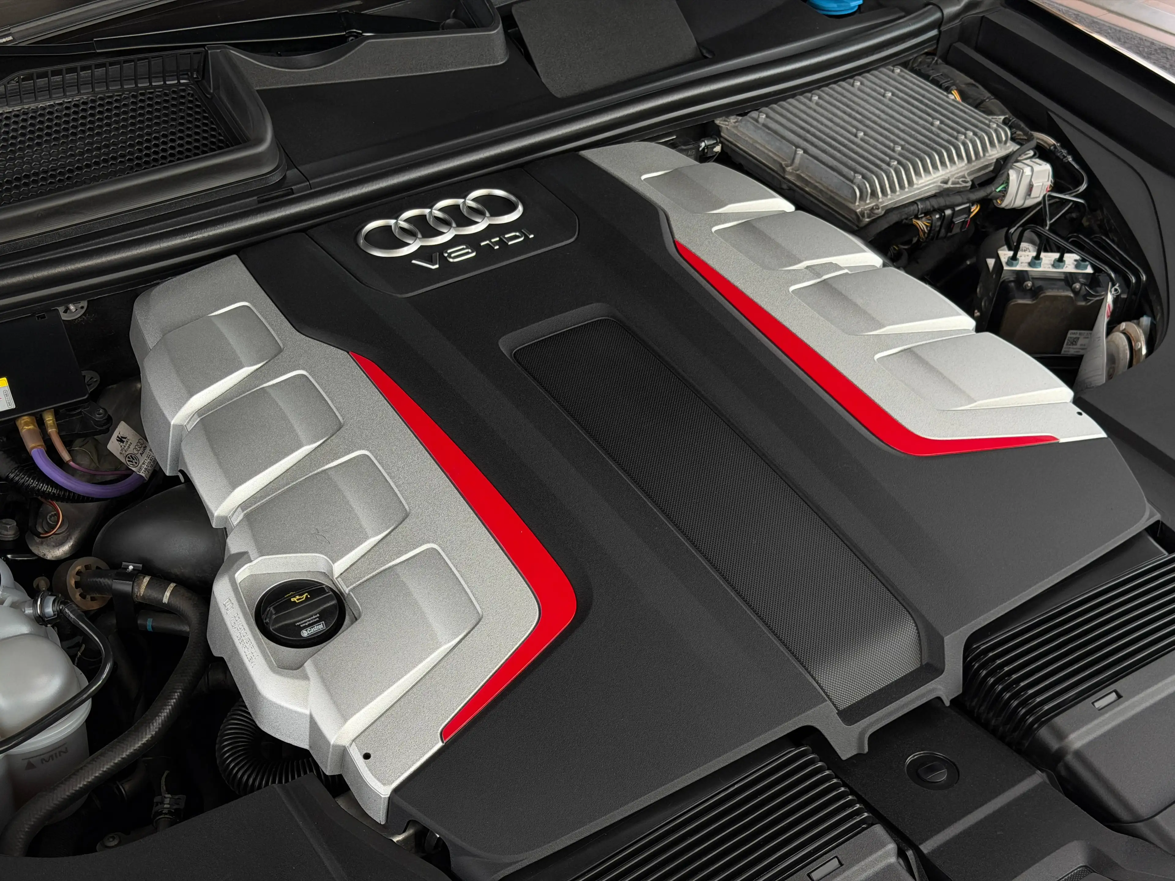 Audi SQ7 4.0 TDI B&O Pano Massage Nachtsicht Matrix HUD — photo 4