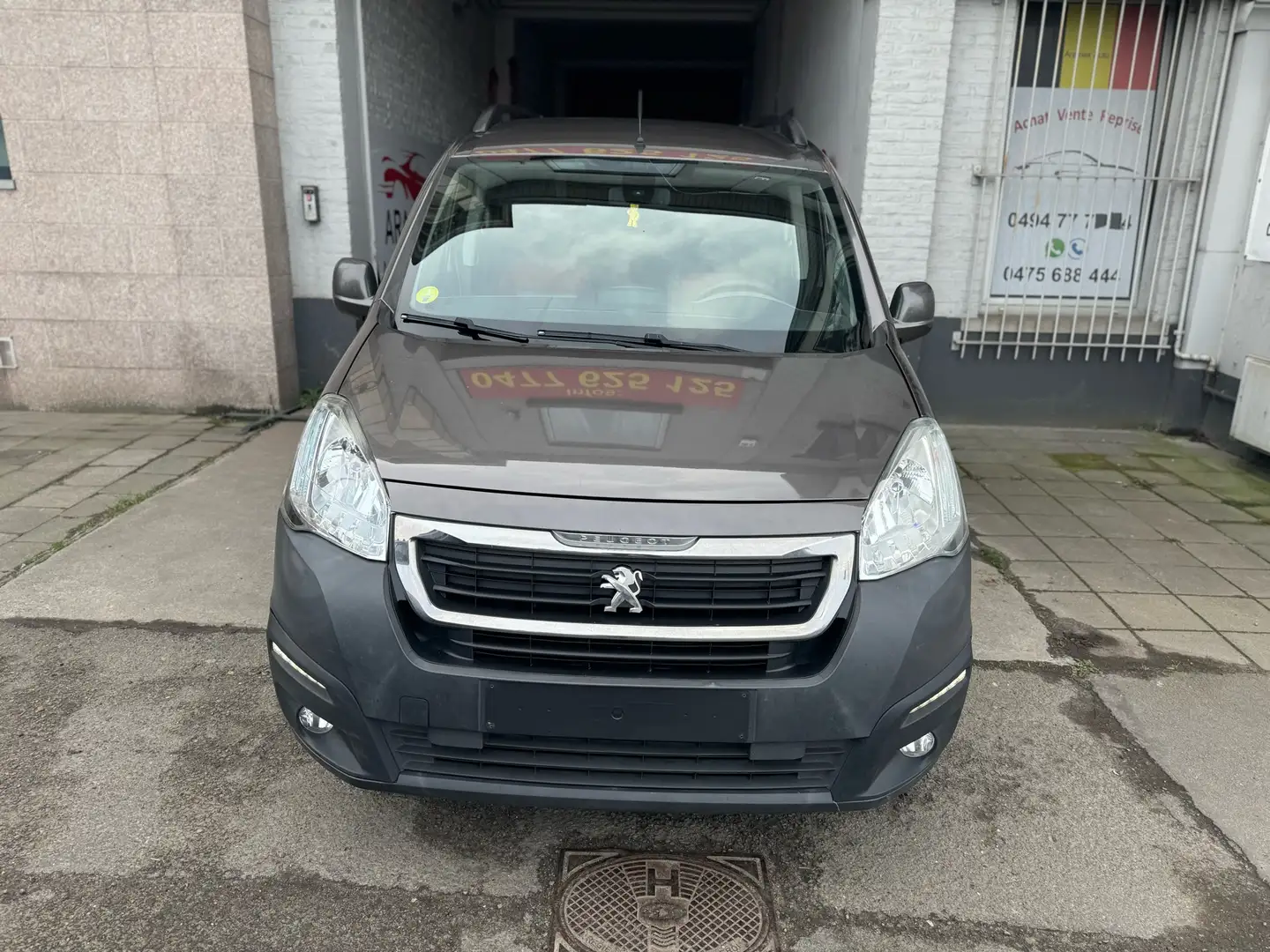 Peugeot Partner Tepee 1.6 HDi Active Grijs - 1