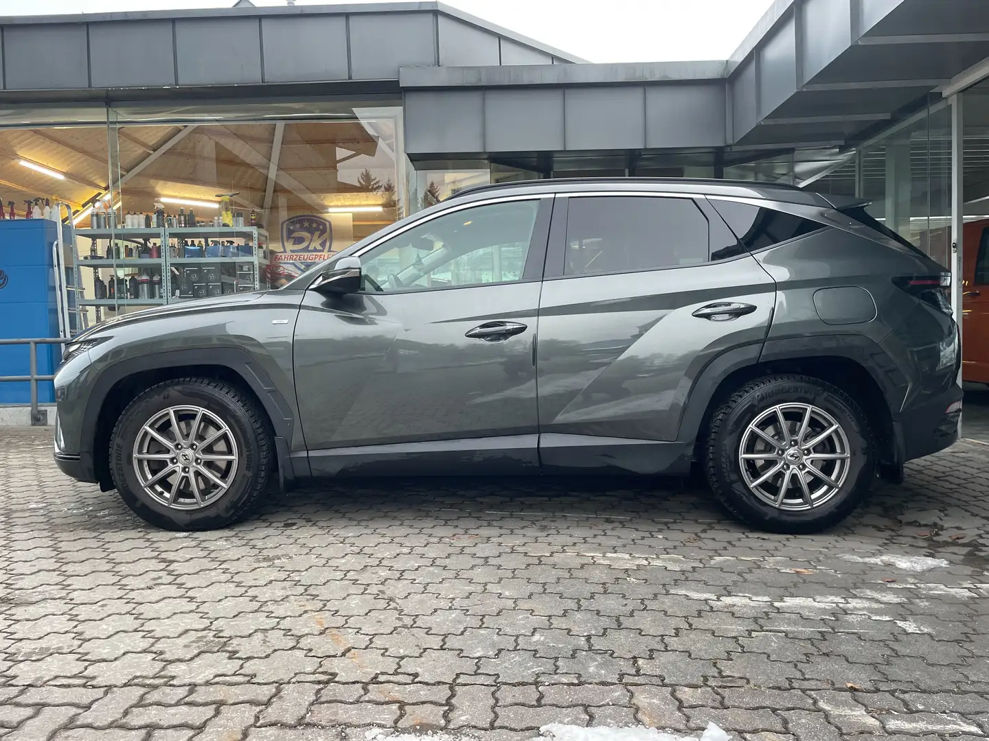 Hyundai TUCSON 1,6D 4WD Grau - 2
