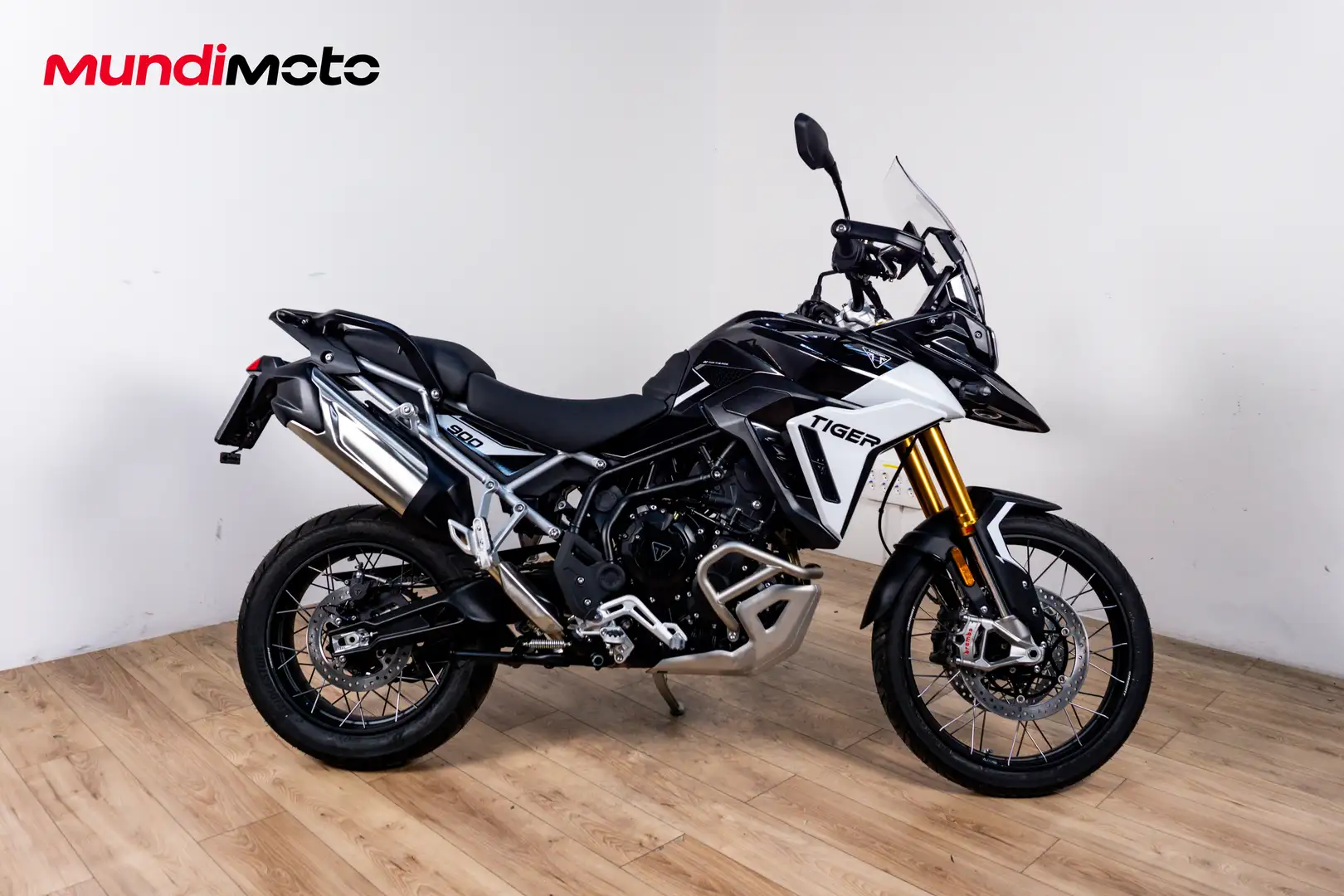 Triumph Tiger 900 - 1