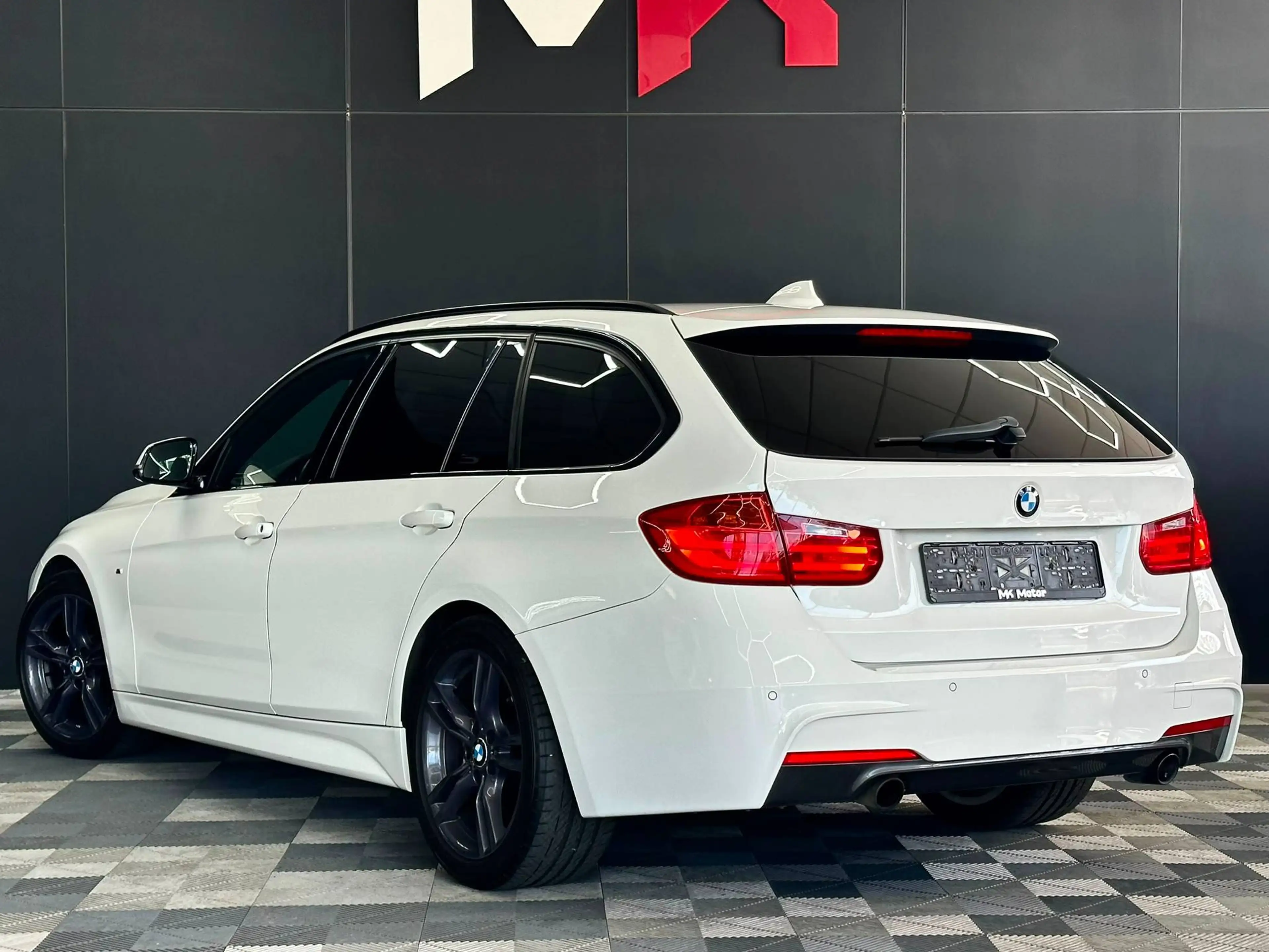BMW 316 🟢PACK M - ESSENSE 136CV - 1ER MAIN - FULL CARNET — photo 5