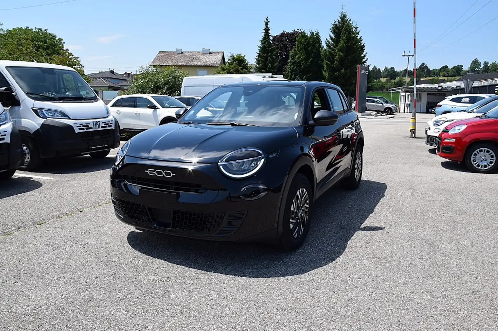 Fiat 600 Hybrid 136 6-Gang eDCT Чёрный - 1