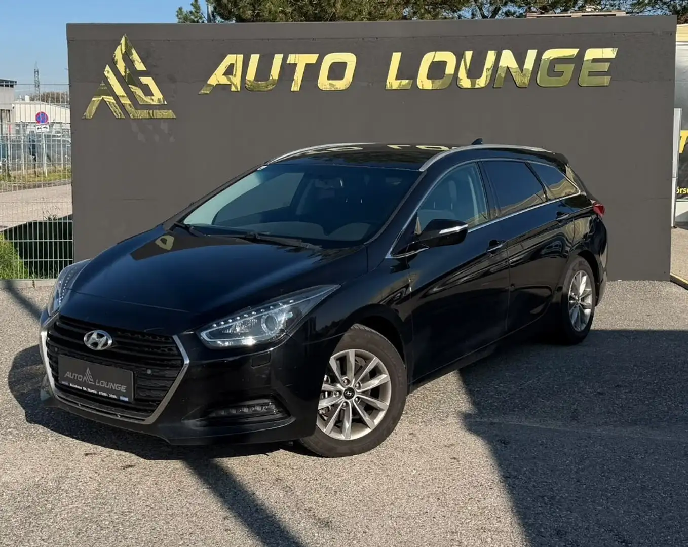Hyundai i40 1.7 CRDi Premium Start/ Stop Schwarz - 1