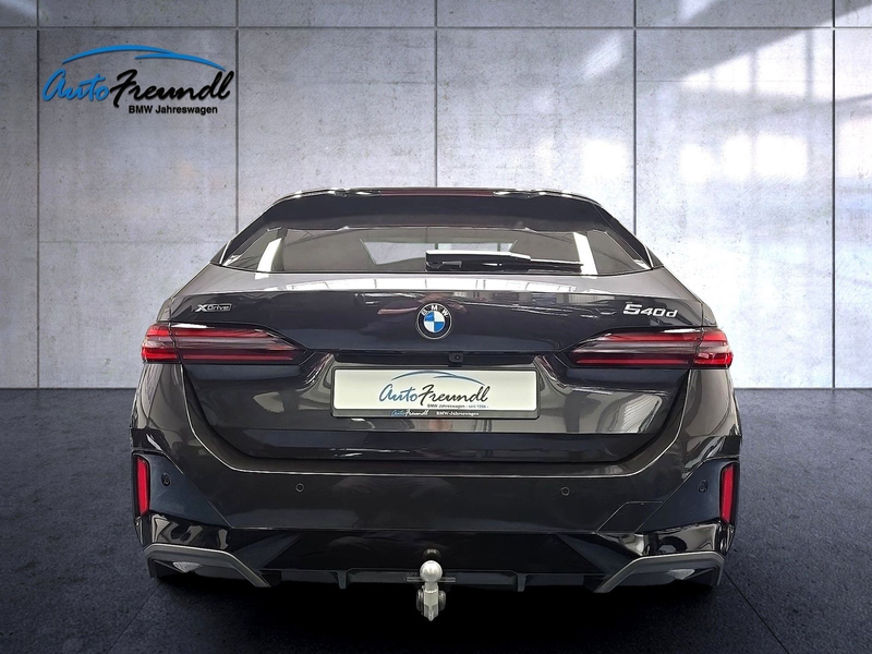 BMW 540 d xDrive M Sport Pro *20 Zoll*Pano*Iconic* — photo 8