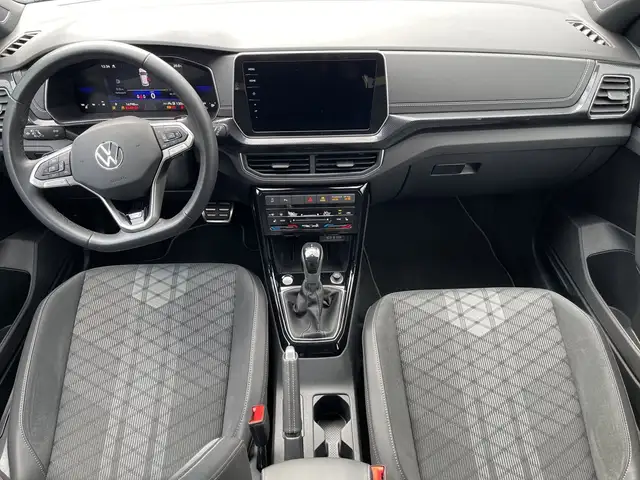Volkswagen T-Cross view 5