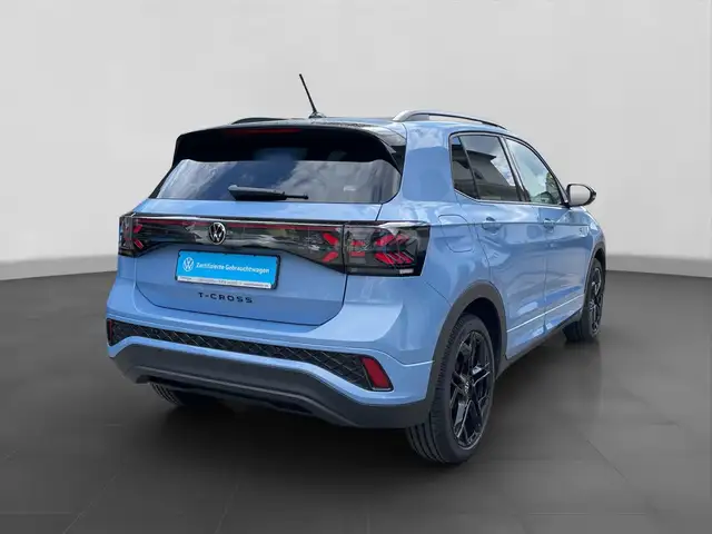 Volkswagen T-Cross view 3