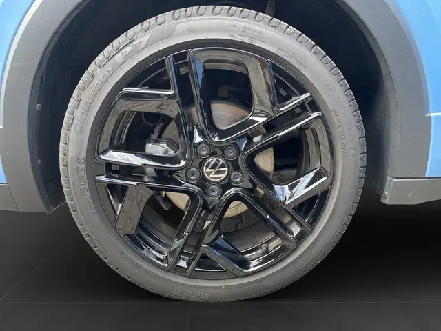 Volkswagen T-Cross view 7