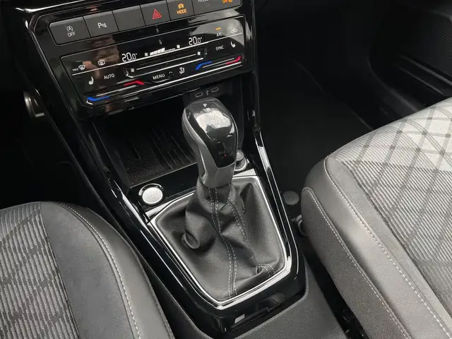 Volkswagen T-Cross view 11