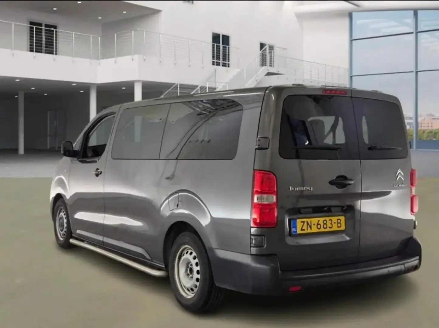 Citroen Jumpy 1.5 BlueHDi 120 XL Spacetourer Grijs - 2