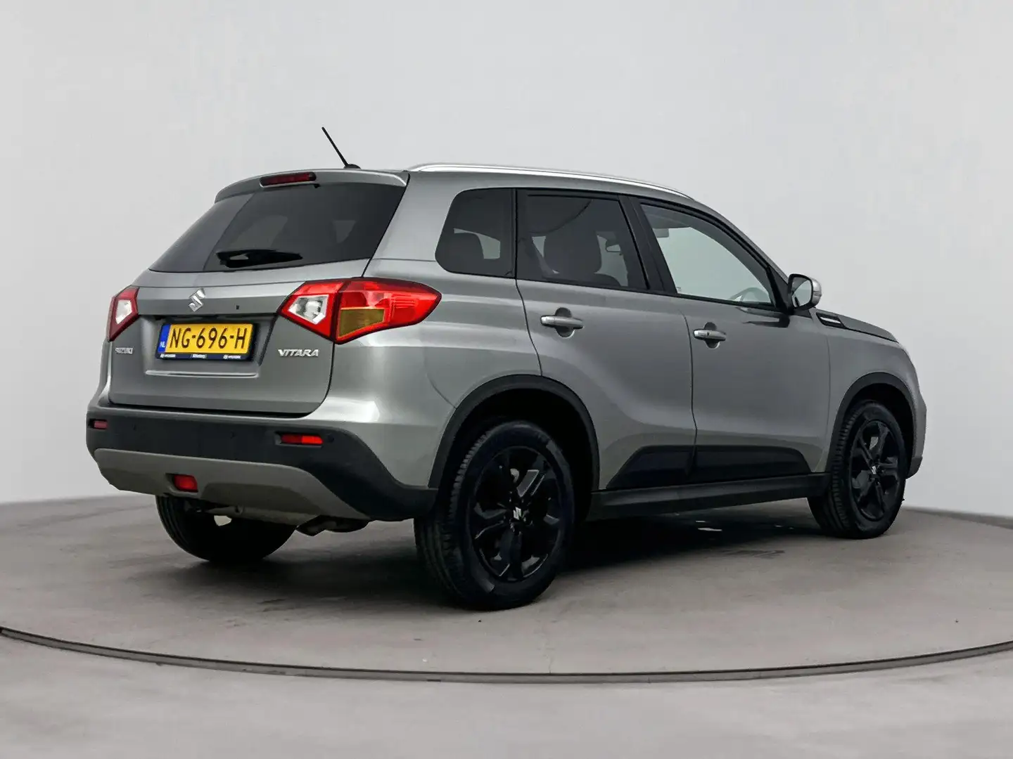 Suzuki Vitara 1.4 S | Navi | Camera | PDC V + A | Afn. Trekhaak Gris - 2