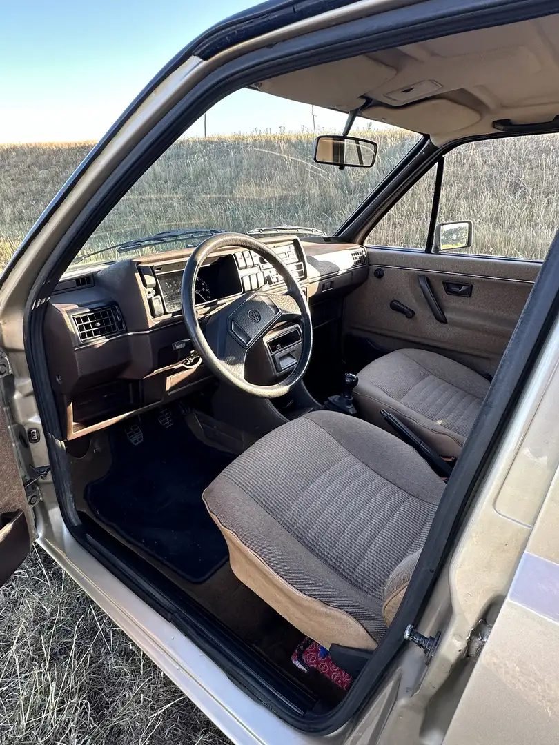 Volkswagen Golf CL - 1