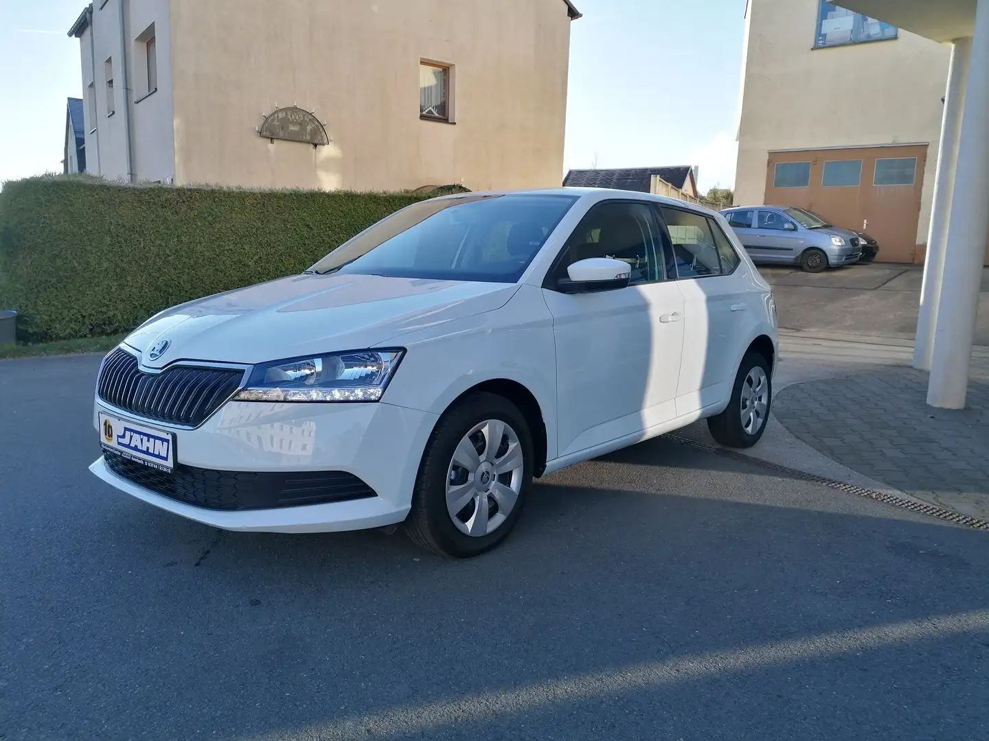 Skoda Fabia 1.0 MPI Klima, Sitzheizung, DAB Weiß - 2