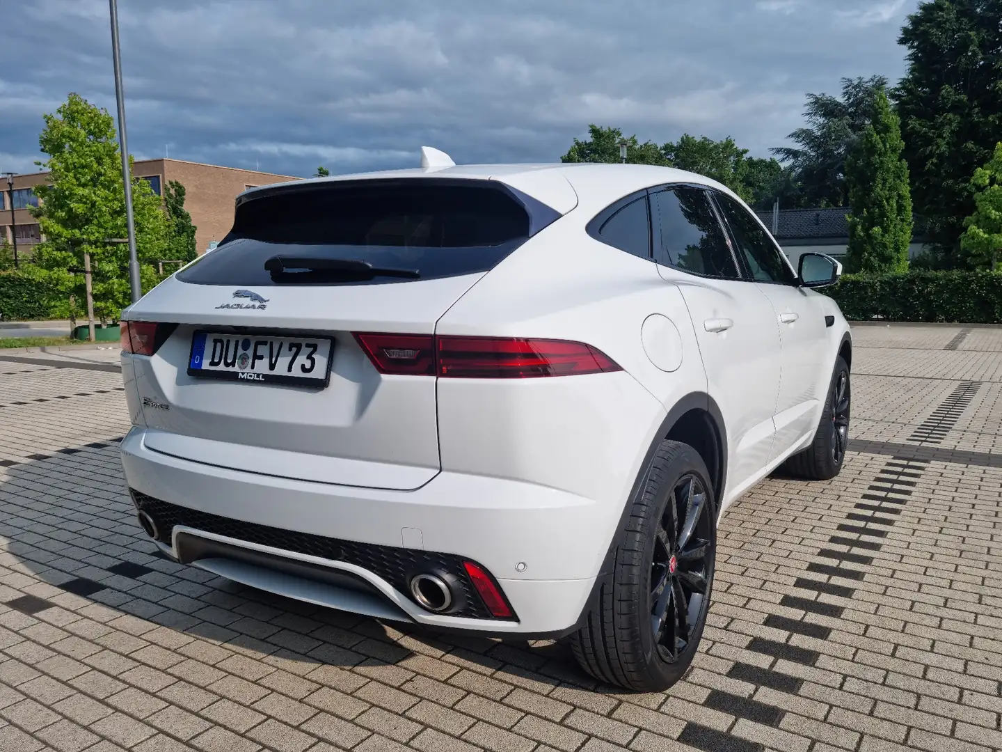 Jaguar E-Pace R-Dynamic AWD Weiß - 2