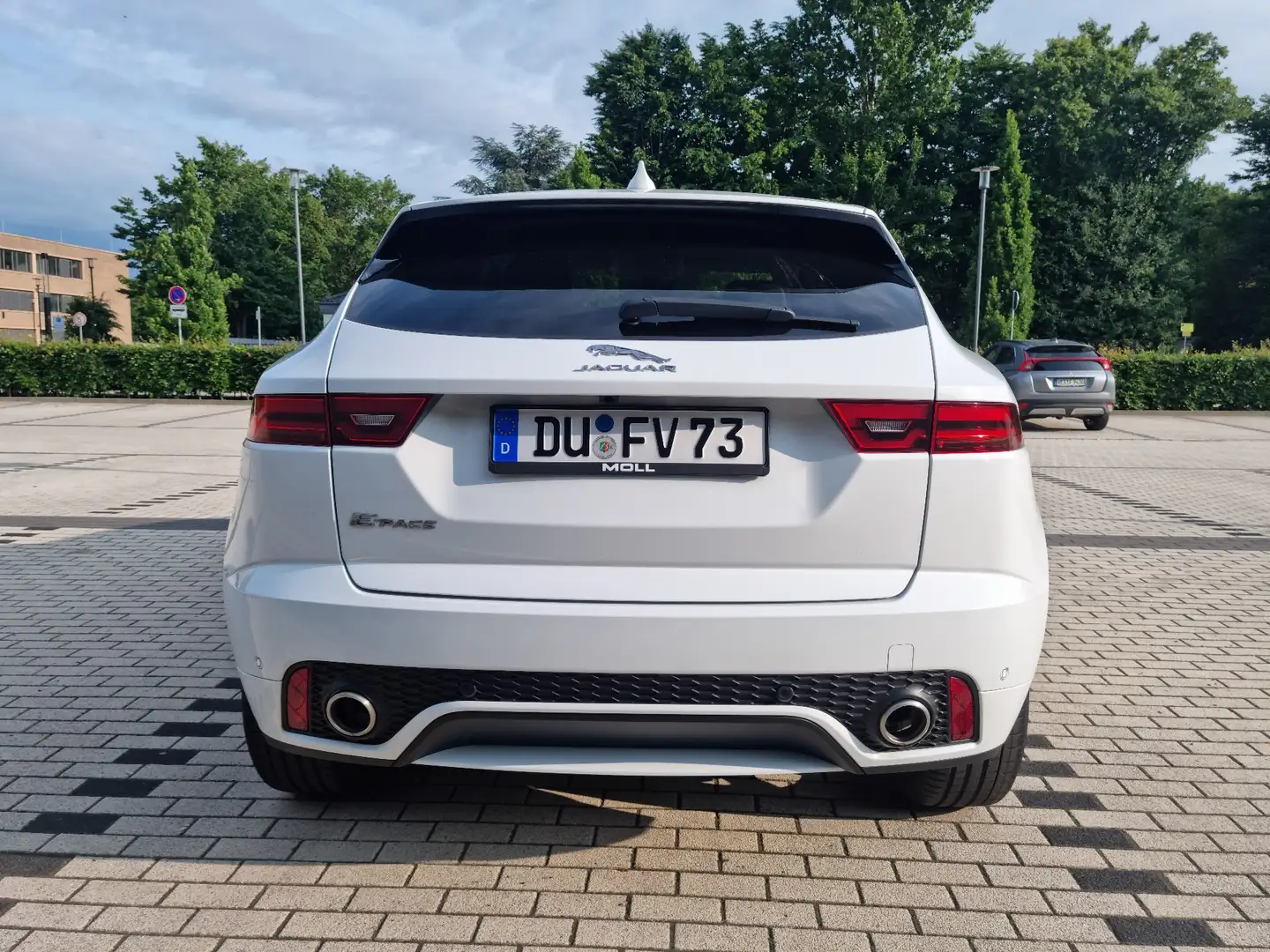 Jaguar E-Pace R-Dynamic AWD Weiß - 1