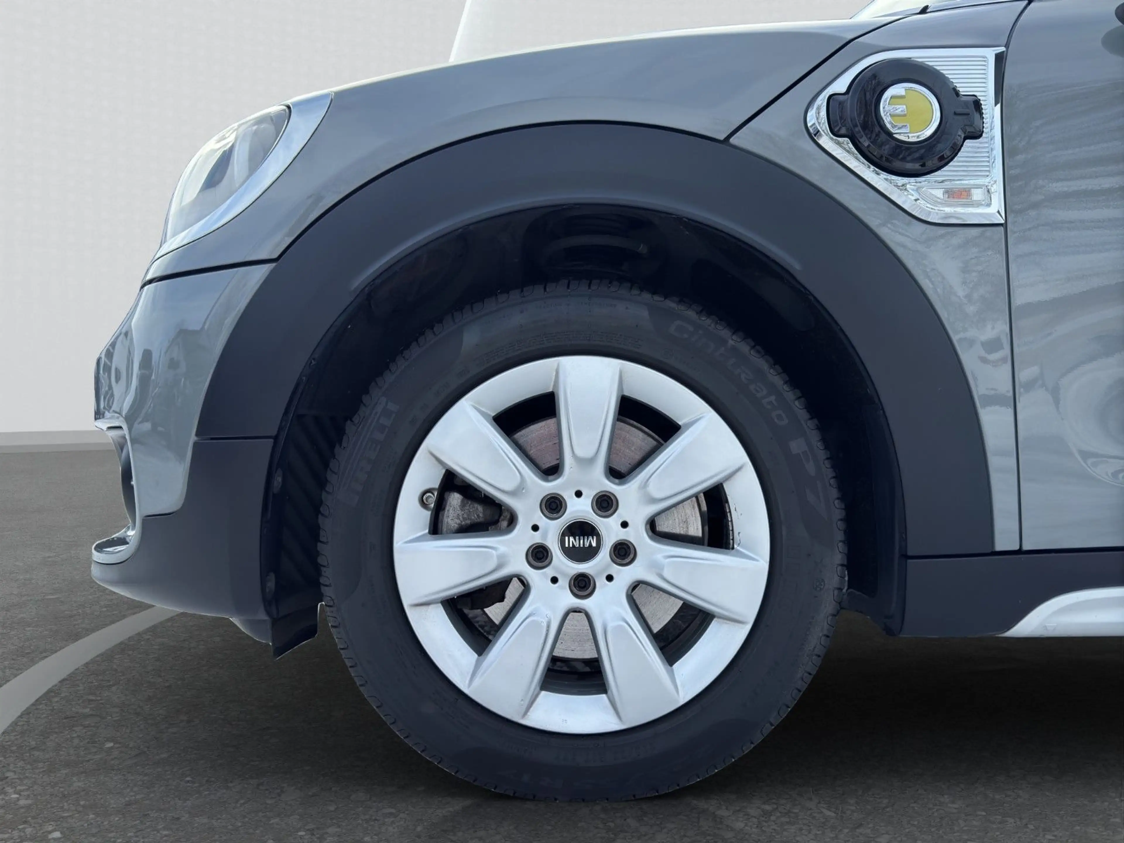 MINI Cooper SE Countryman ALL4 Plug in Hybrid — photo 9