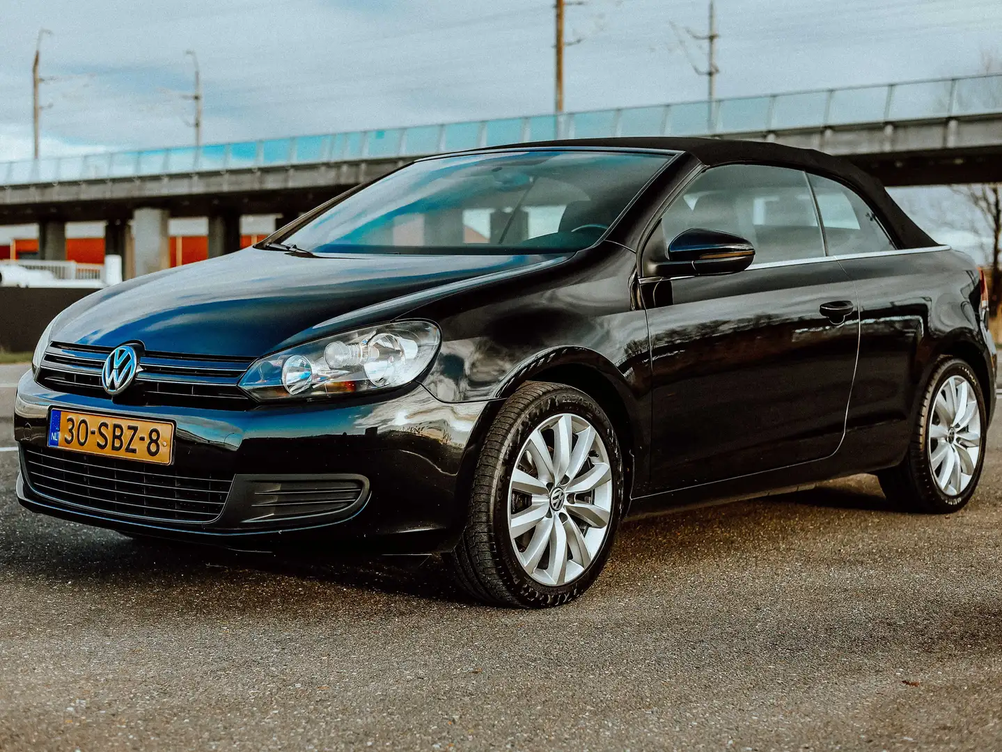 Volkswagen Golf Cabriolet 1.2 TSI BlueMotion Negru - 2