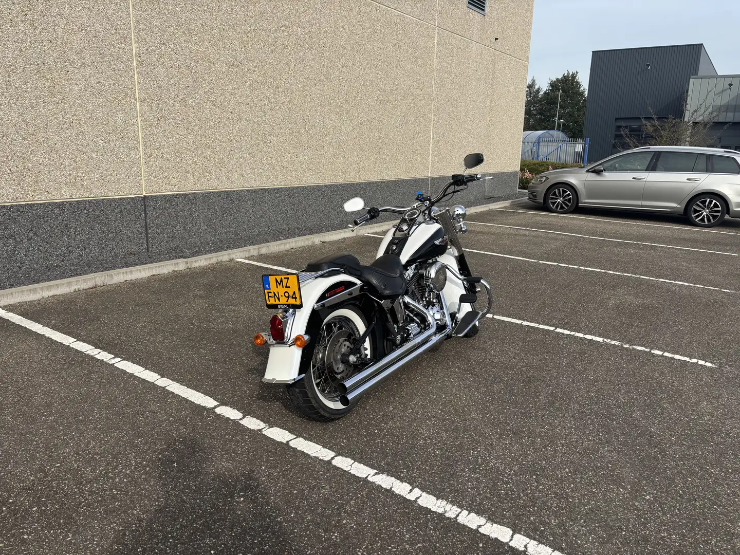 Harley-Davidson Softail deluxe Wit - 2