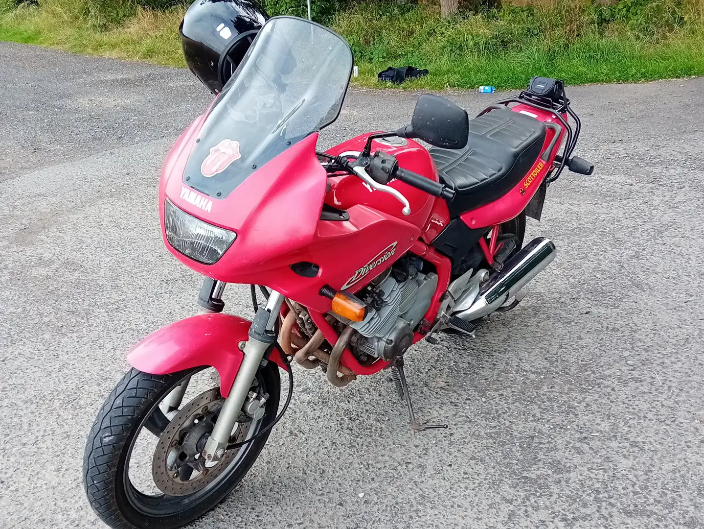 Yamaha XJ 600 Diversion Roşu - 2