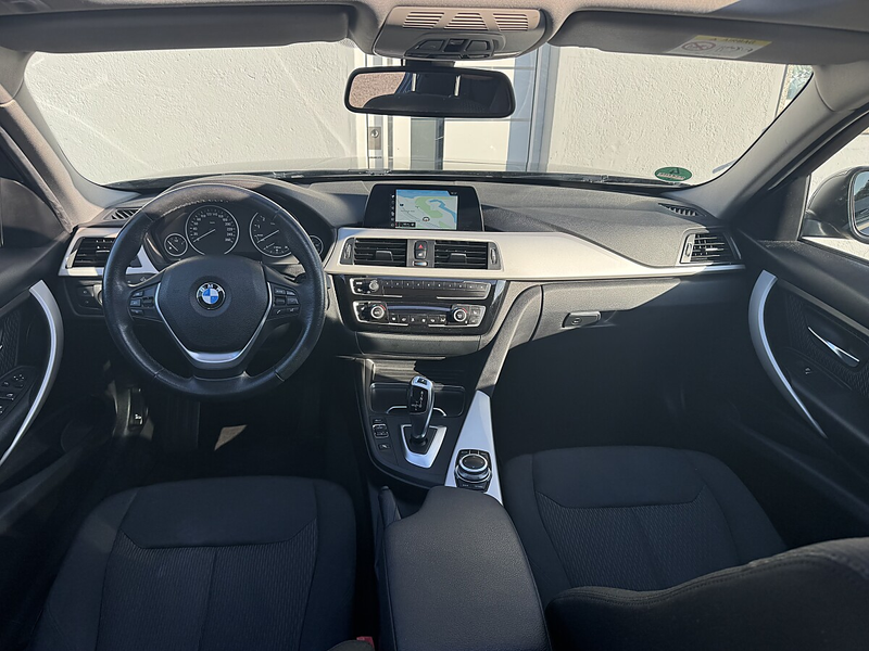 BMW 318 i Aut.*Schiebedach*Rückfahrkamera* — photo 7