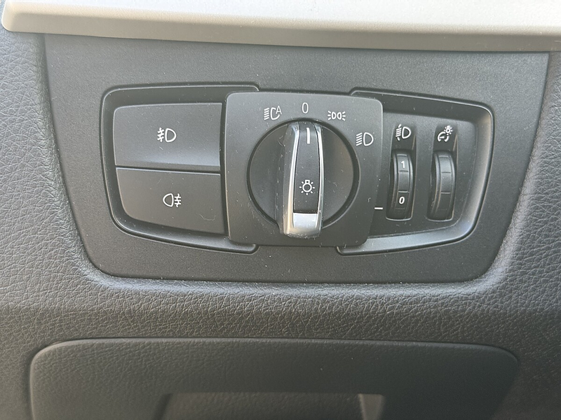 BMW 318 i Aut.*Schiebedach*Rückfahrkamera* — photo 14