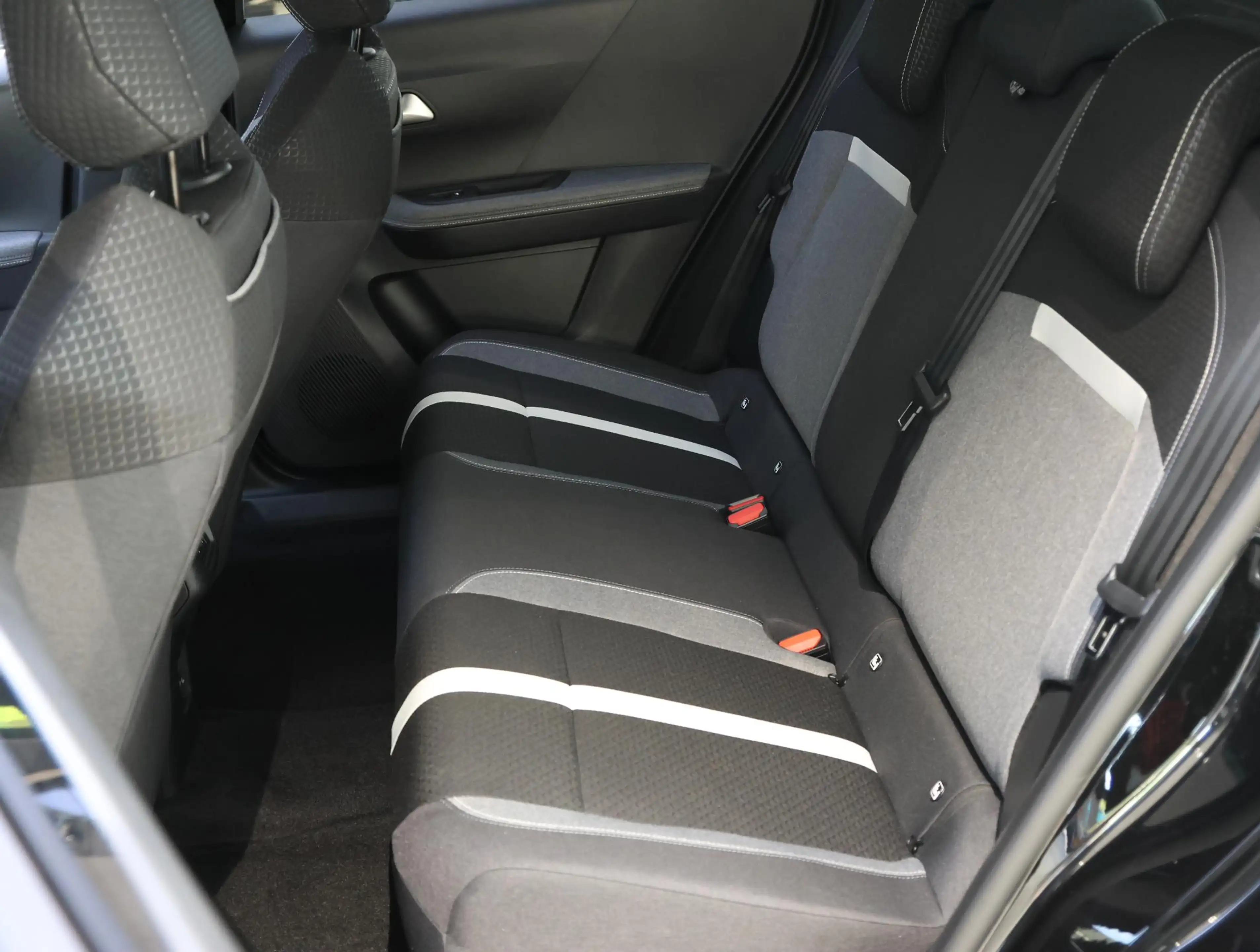 Opel Frontera Extended range Electric GS 54 kWh | VOORRAAD KORTI — photo 15