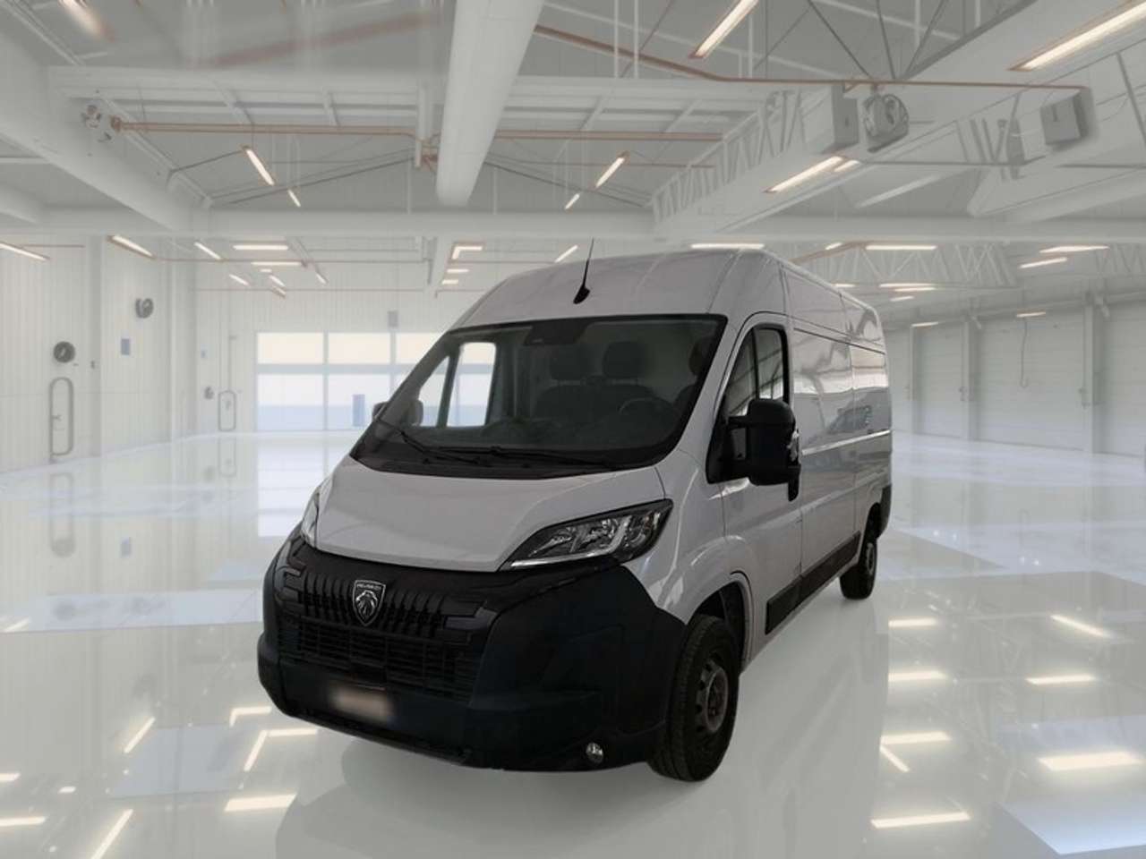 Peugeot Boxer 2.2 BLUEHDI 120 S&S 330 L2H2 FURGONE