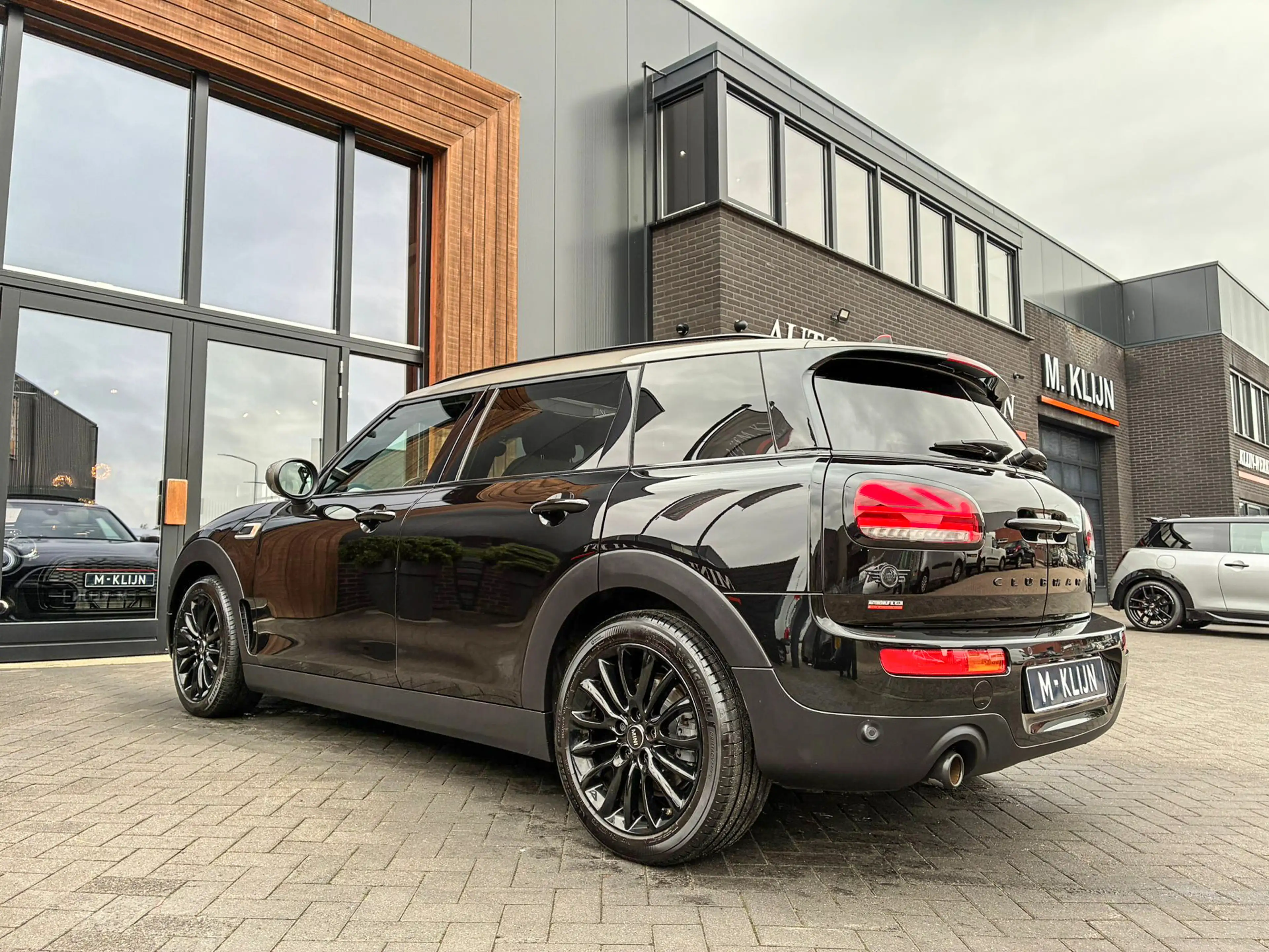 MINI Cooper Clubman 1.5 Blackline aut 136pk/Pano/Led/Hk/Navi/NL auto — photo 3
